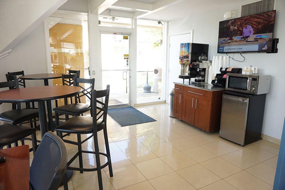 The Hollywood Gateway Inn Ngoại thất bức ảnh
